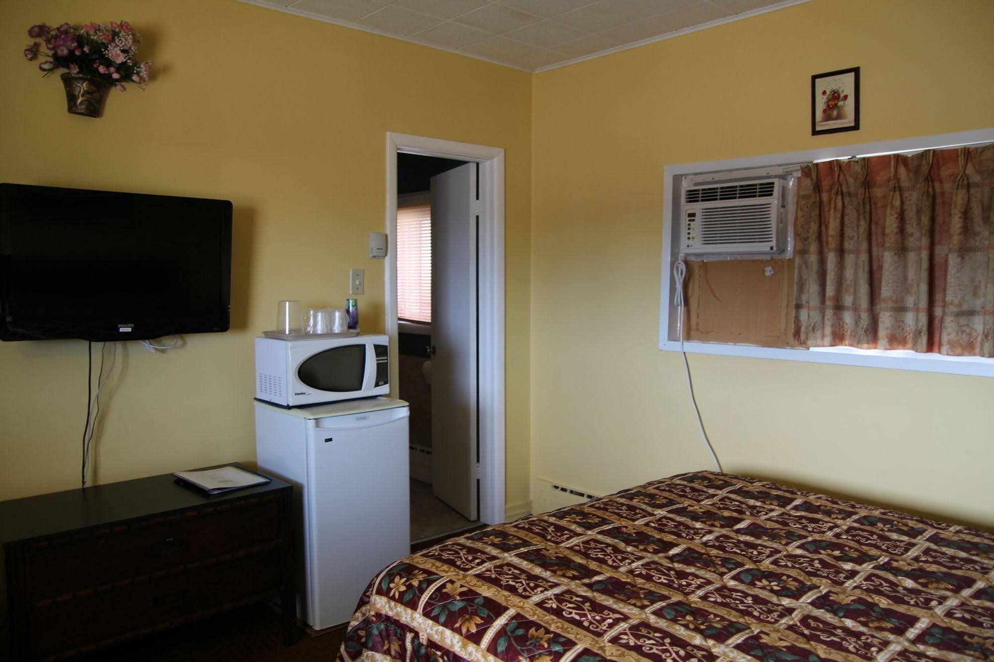 Hillside Inn بيمبروك المظهر الخارجي الصورة